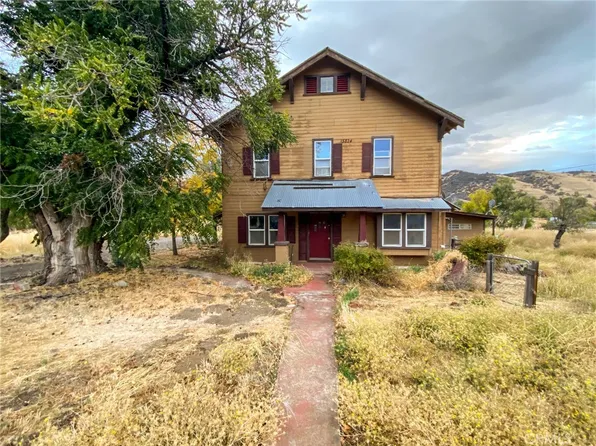 15824 Hornbrook Rd, Hornbrook, CA 96044