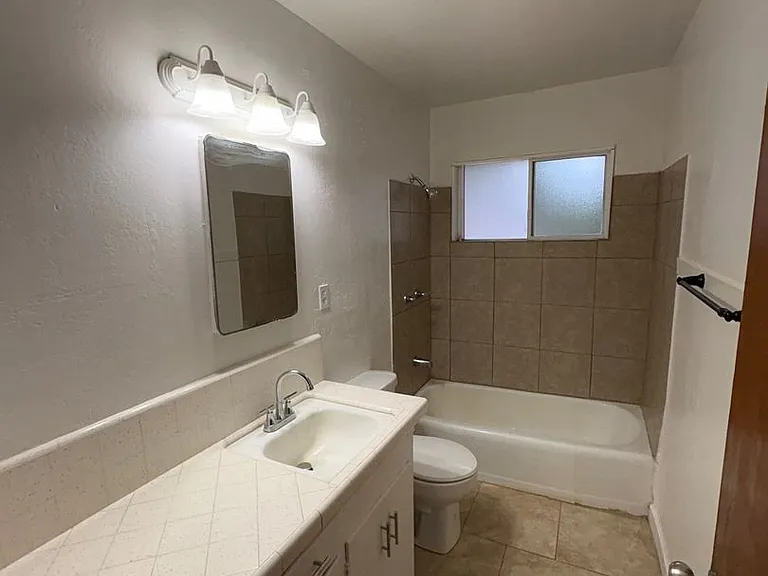 690 W North Way — Photo 12