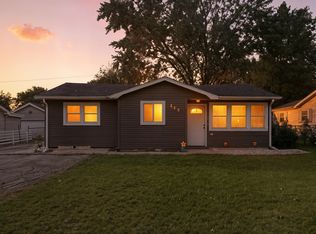 515 W Auburn Ln, Crete, IL 60417