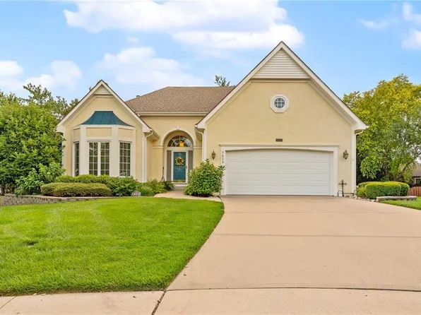 7613 W 148th St, Overland Park, KS 66223