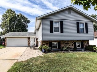 17 Driver Ct, Saint Peters, MO 63376