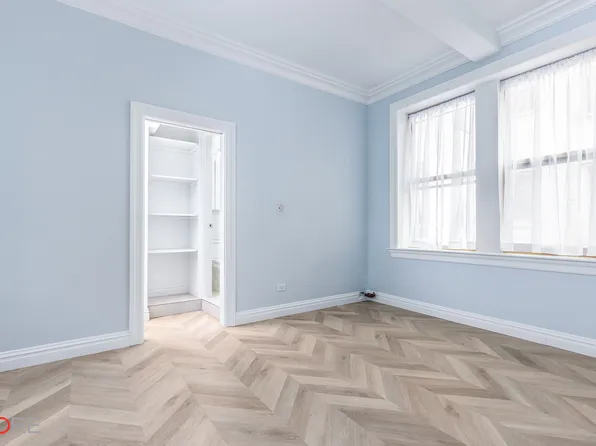 170 West 74th Street image 4 of 5