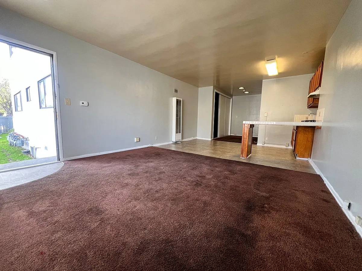 Building Photo - 3851 Coco Ave