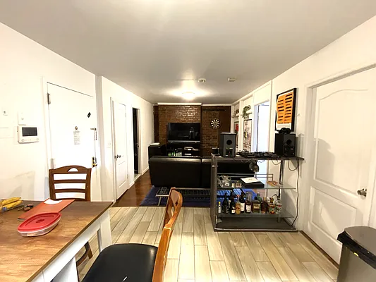 Rented by Douglas Elliman | media 10