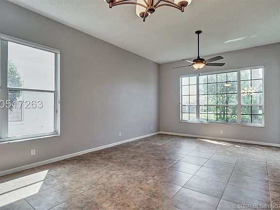 3rd image of 6260 Floridian Cir