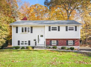 13 Oakland Pl, Nanuet, NY 10954