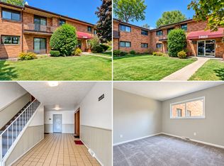 24665 Clareshire Dr APT 101, North Olmsted, OH 44070