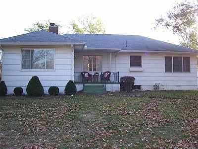 2nd image of 604 Woodlawn Ave