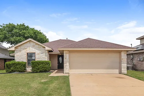 2131 Trishia Ln Photo 1