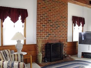 24411 River Rd, Petersburg, VA 23803