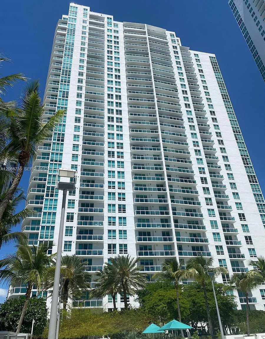 The Plaza 901 Brickell Co — Photo 1