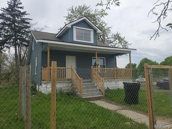 2nd image of 15389 Dexter Ave