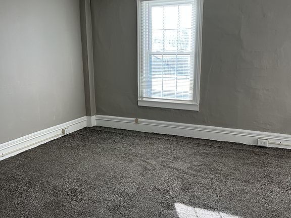 4th image of 36-38 E Main St