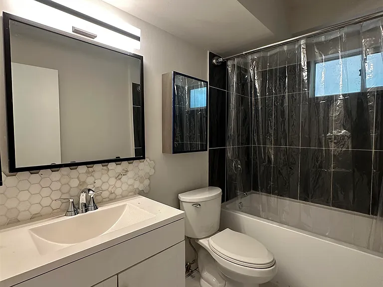 1900X 60th Ave — Photo 5