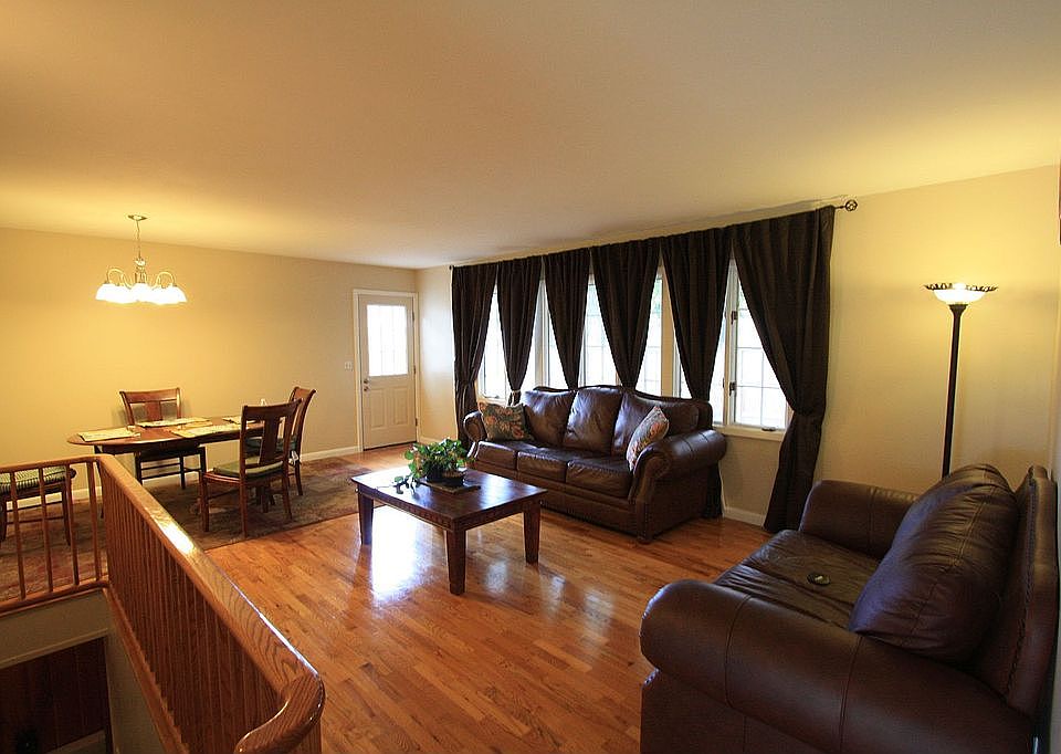 Hardwood Floor Living Room