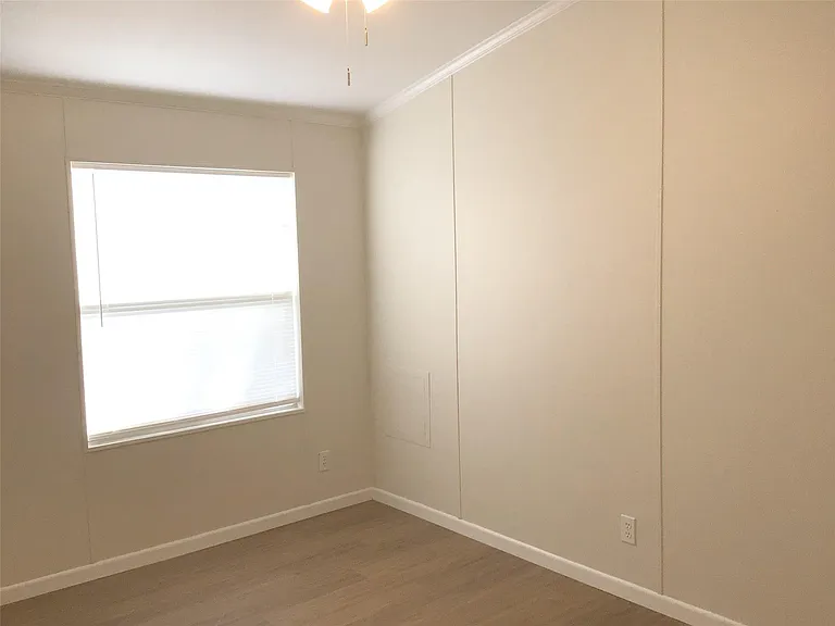 503 S Victoria St — Photo 11