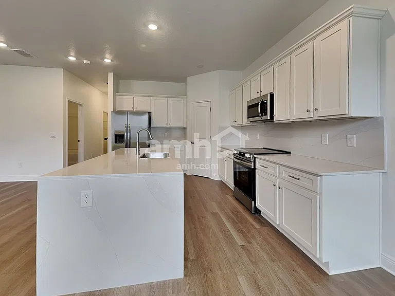 1526 Blue Nile Point — Photo 3