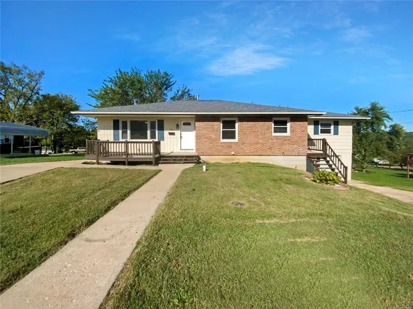 410 N 11th St, De Soto, MO 63020