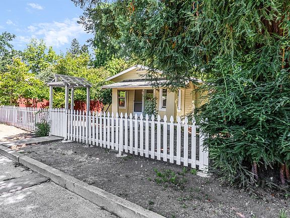 2nd image of 1406 Myrtle Street