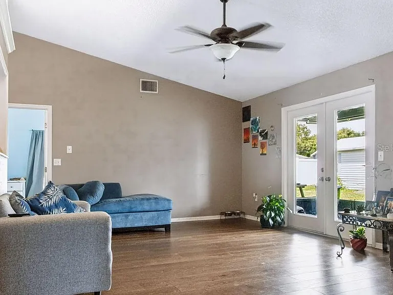 506 Mandy St — Photo 34