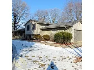 1040 Croup Rd photo 1
