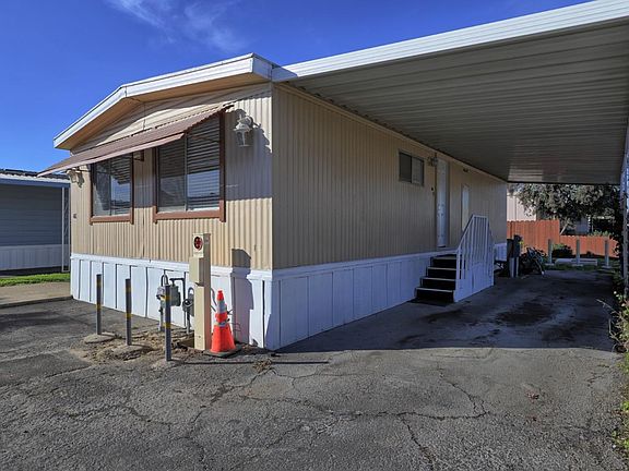 2nd image of 575 San Pedro Ave Space 66