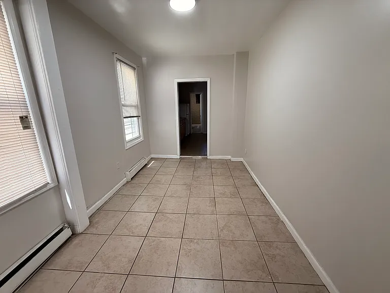 189-191 S Jefferson St #1 — Photo 3