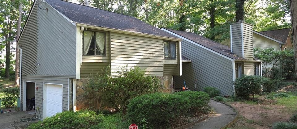 1st image of 1979 Lou Dr SE
