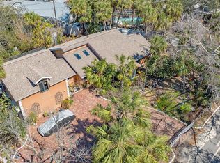 813 Plymouth St, Sarasota, FL 34242