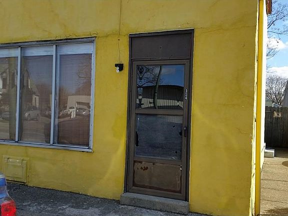 3rd image of 314 Troy St