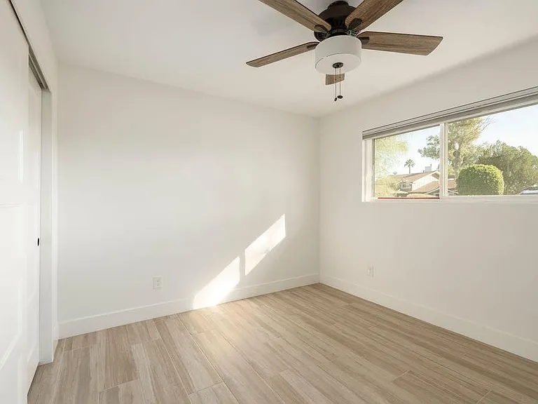 8656 E Solano Dr — Photo 13