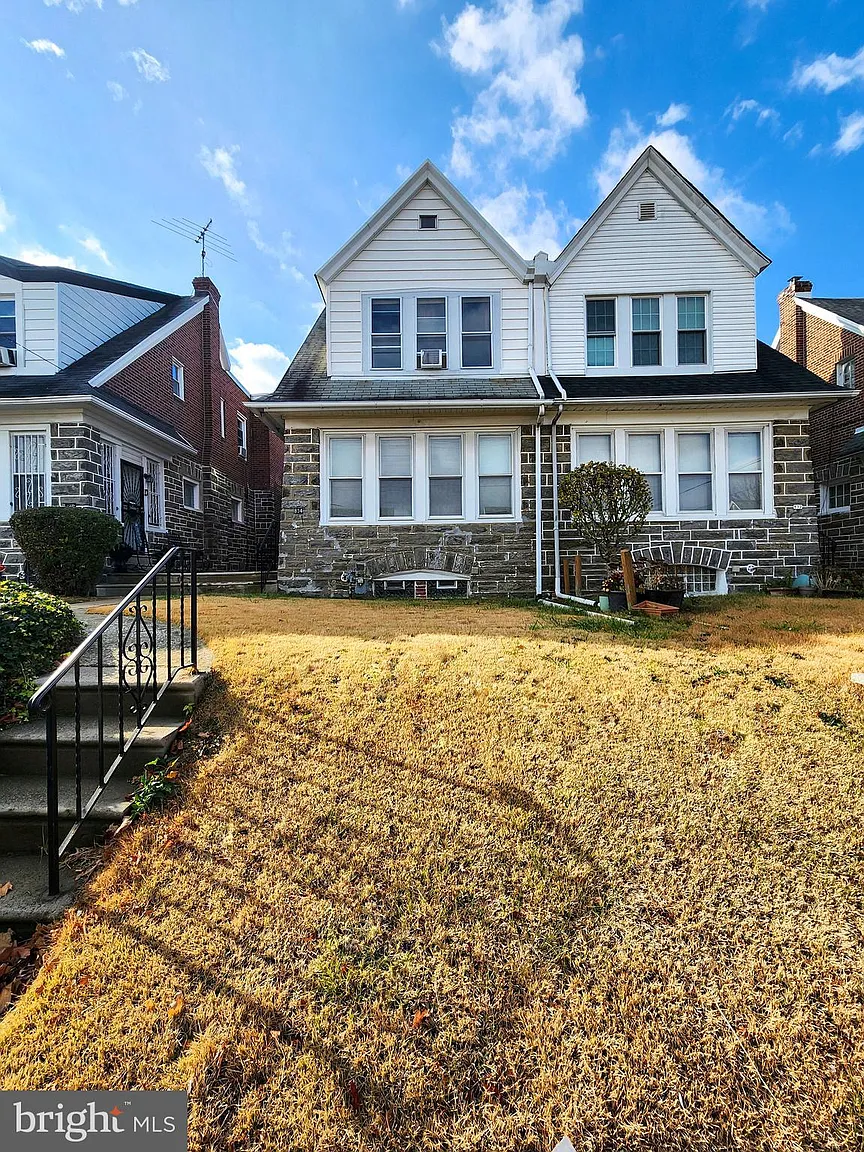 834 Church Ln photo 1