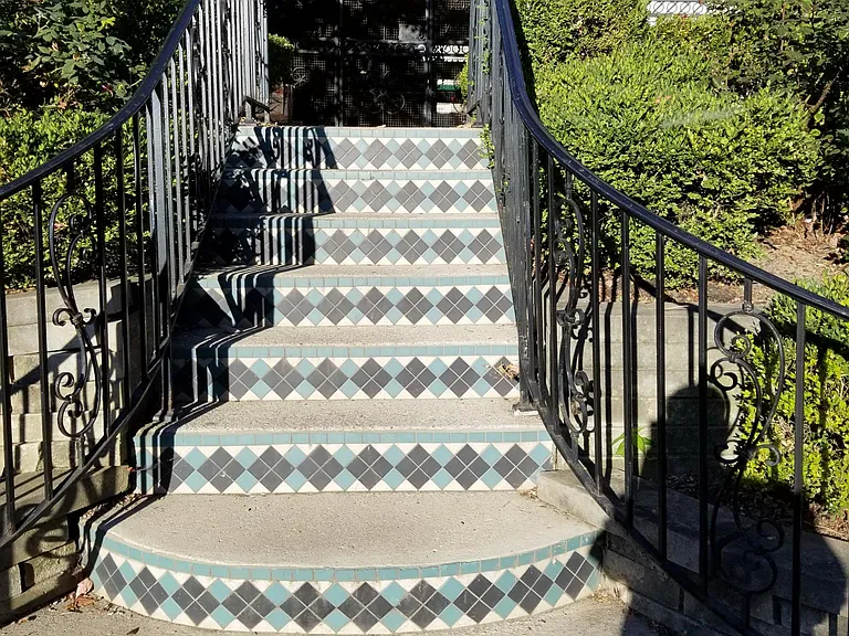 1225 Summit St #C — Photo 3