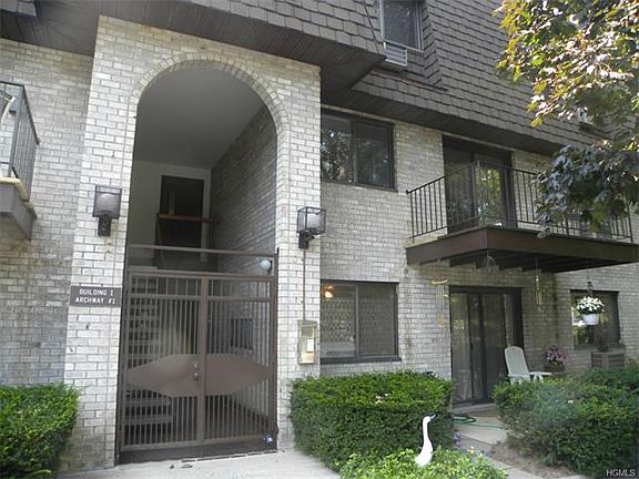 4th image of 89 N Broadway APT 116
