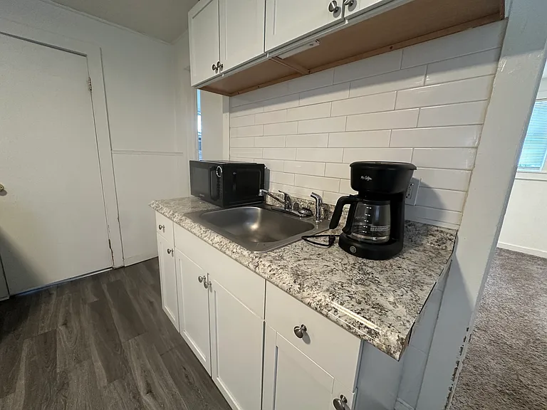 4205 Albany St — Photo 2