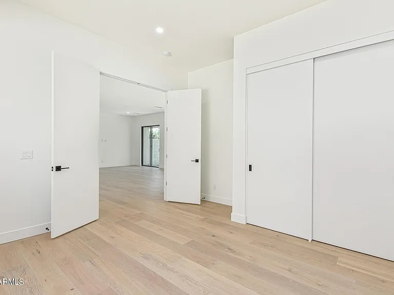 1625 E Lamar Rd #1 — Photo 5