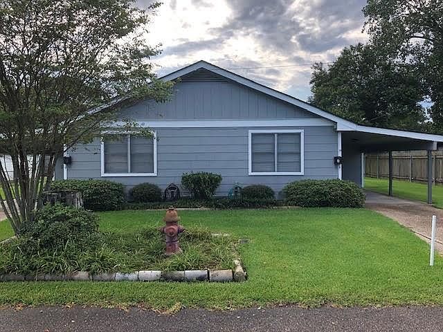 1st image of 17-19 Clayton Dr