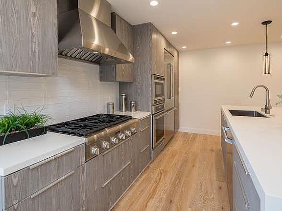 5th image of 234 N Kingston St