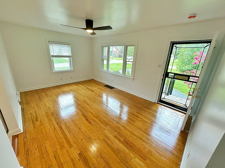 2915 Molter Ct — Photo 10