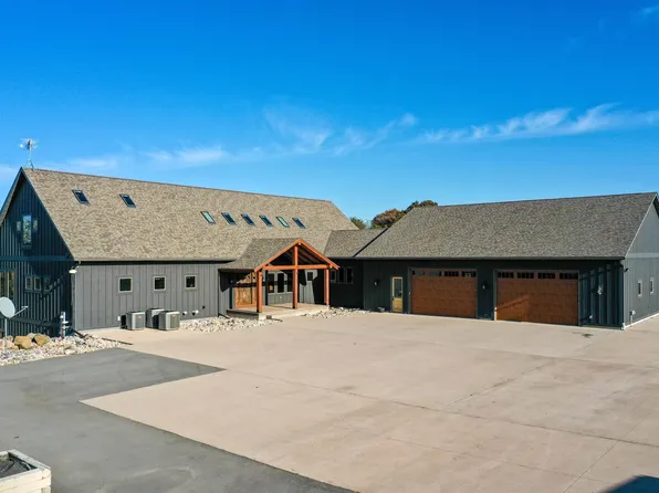 W5590 Chicago Ave, Wautoma, WI 54982