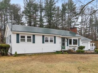 11 Fleetwood Dr, Chelmsford, MA 01824