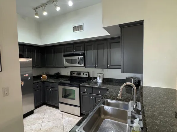 11750 St Andrews Place #307, Wellington, FL 33414