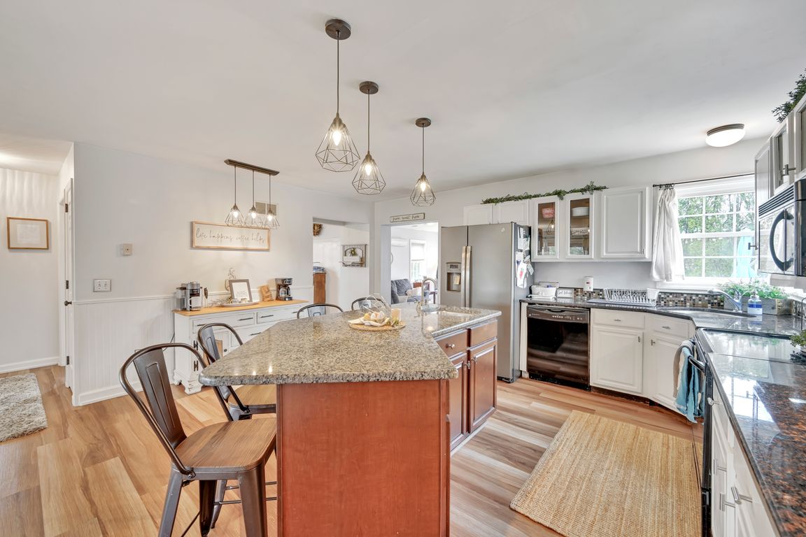 16-Kitchen