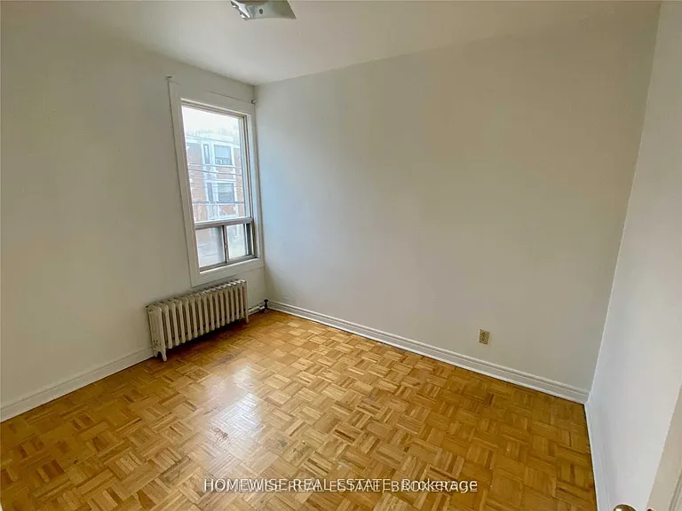 1582 Queen St W #1 — Photo 7