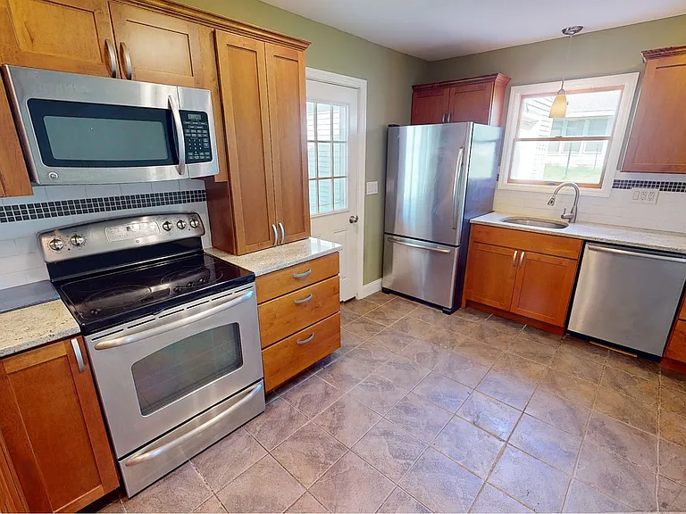 7 David Rd — Photo 12
