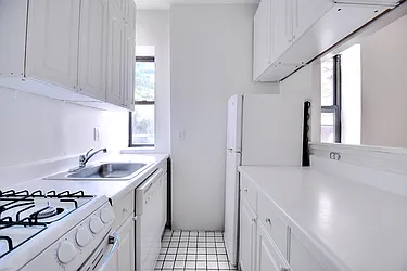 Rented by Urbane Brokerage