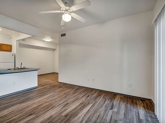 3rd image of 2201 Montopolis Dr #210