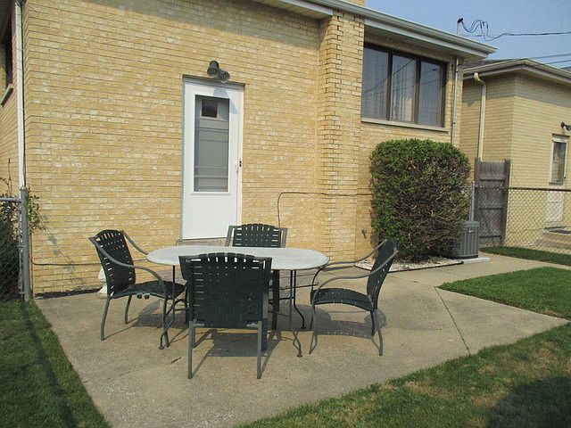 2nd image of 4537 N Merrimac Ave