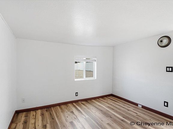 3rd image of 807 E 3rd St