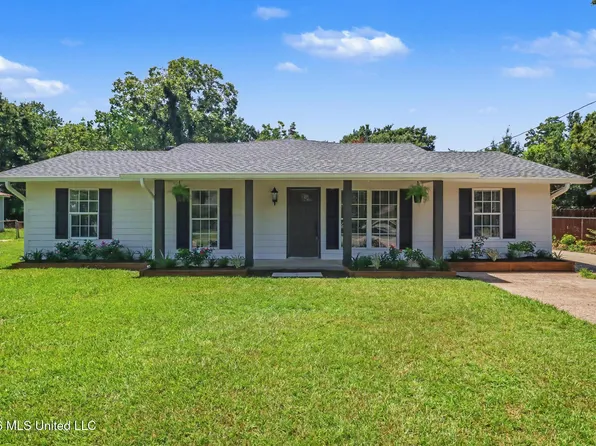 4802 Legare Ave, Pascagoula, MS 39581